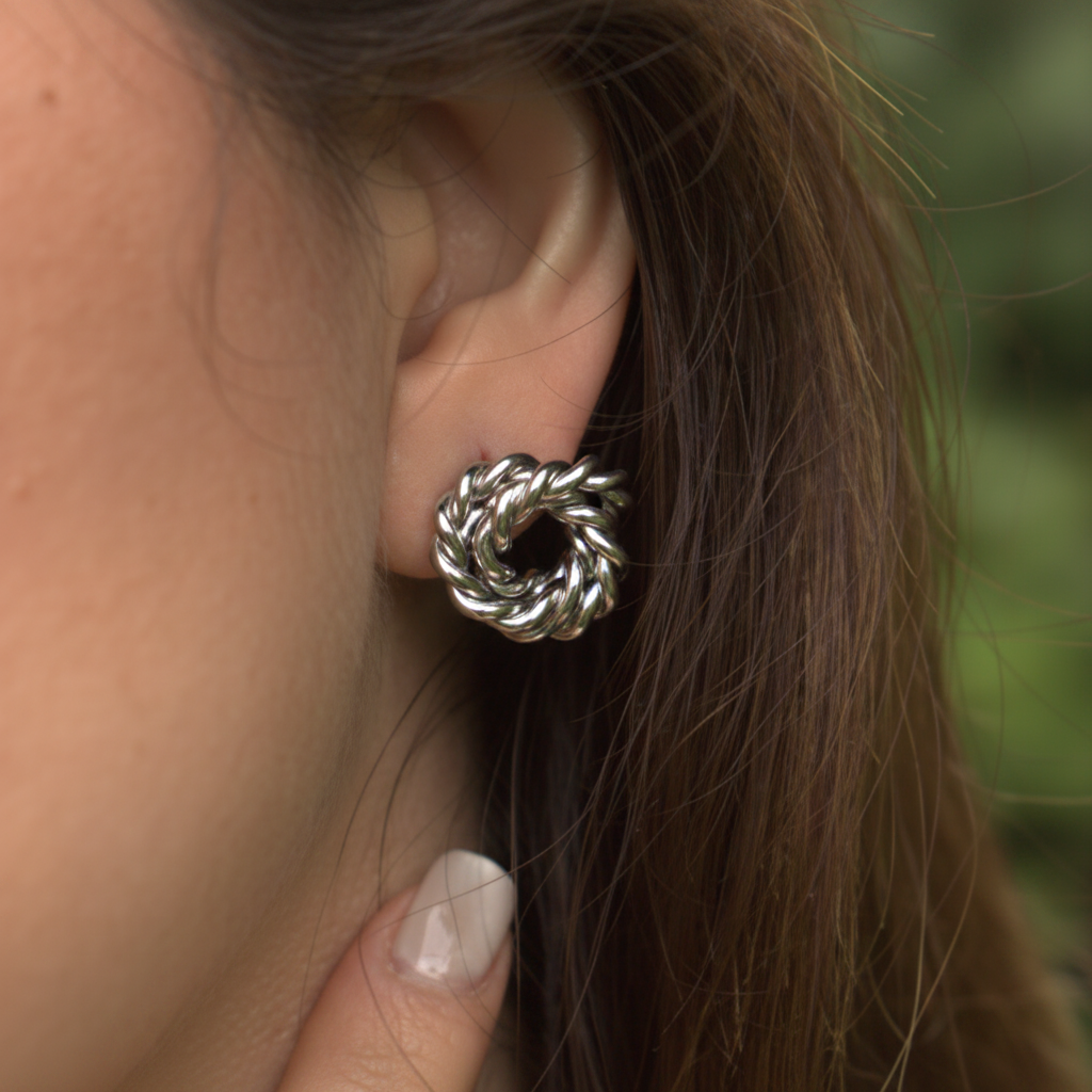 Arete Nudo Plateado